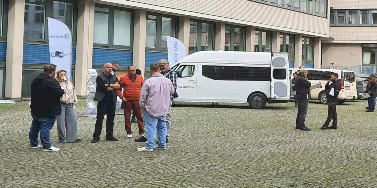 Hamburg: Dialog mit dem Inklusionstaxi