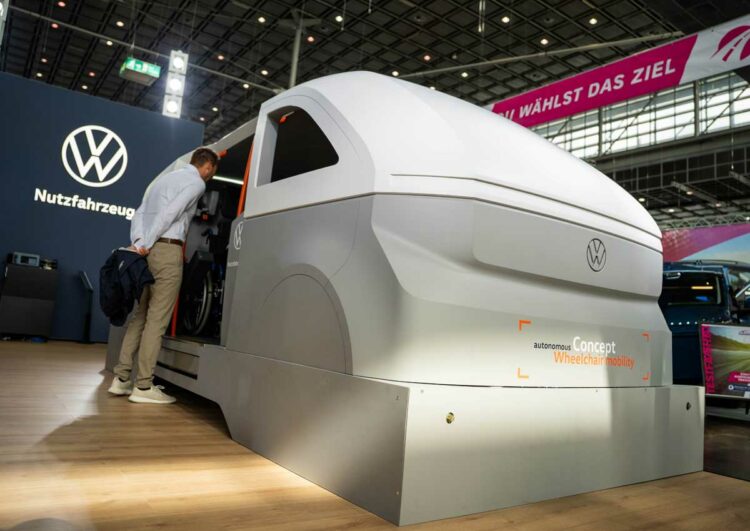 Werden jetzt sogar Rollifahrten autonom?
